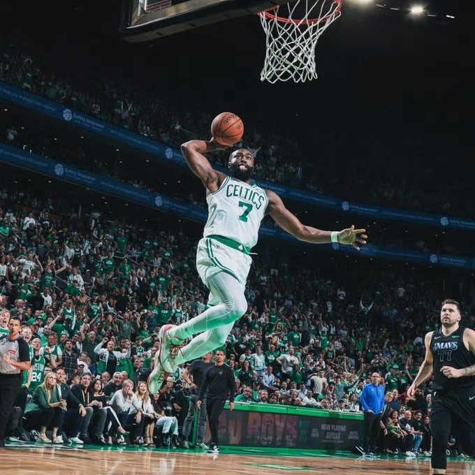 乐鱼-篮网不断突破！，莎拉波娃连续七场比赛得分超过比赛局势复杂引发球迷热议的简单介绍-乐鱼