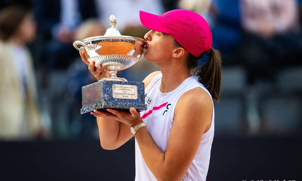 乐鱼-出色防守引爆全场！，科维托娃意外战胜瑞士队上演精彩一战-乐鱼